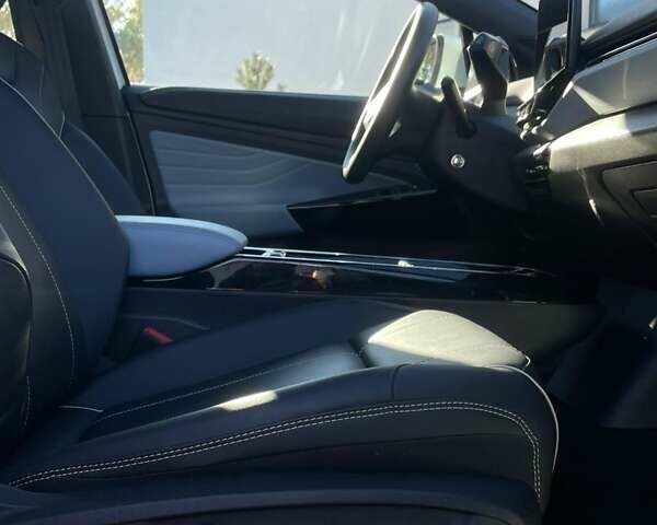 Белый Фольксваген ID.4, объемом двигателя 0 л и пробегом 38 тыс. км за 24500 $, фото 28 на Automoto.ua