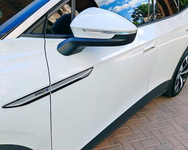 Белый Фольксваген ID.4, объемом двигателя 0 л и пробегом 88 тыс. км за 24500 $, фото 3 на Automoto.ua