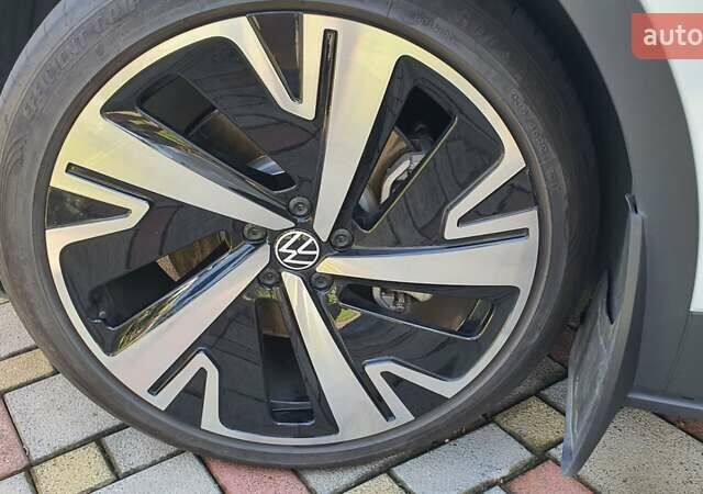 Белый Фольксваген ID.4, объемом двигателя 0 л и пробегом 16 тыс. км за 28900 $, фото 20 на Automoto.ua