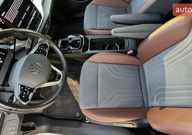 Белый Фольксваген ID.4, объемом двигателя 0 л и пробегом 131 тыс. км за 22500 $, фото 17 на Automoto.ua