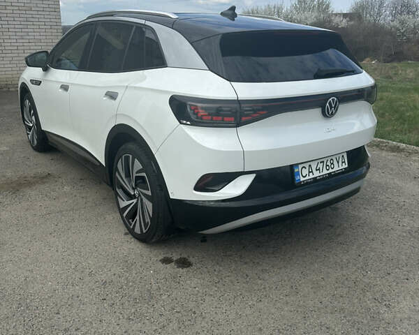 Белый Фольксваген ID.4, объемом двигателя 0 л и пробегом 56 тыс. км за 28500 $, фото 3 на Automoto.ua