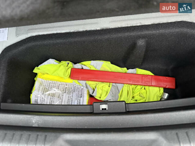 Белый Фольксваген ID.4, объемом двигателя 0 л и пробегом 61 тыс. км за 20900 $, фото 72 на Automoto.ua