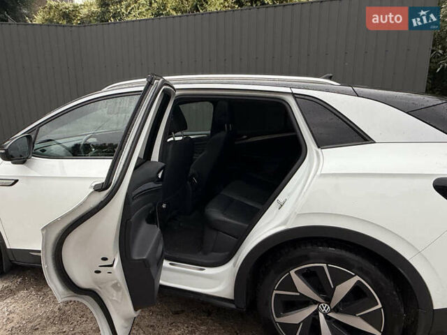 Белый Фольксваген ID.4, объемом двигателя 0 л и пробегом 40 тыс. км за 24800 $, фото 11 на Automoto.ua