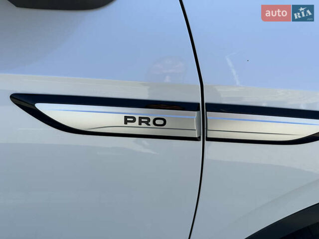 Білий Фольксваген ID.4, об'ємом двигуна 0 л та пробігом 23 тис. км за 24000 $, фото 5 на Automoto.ua