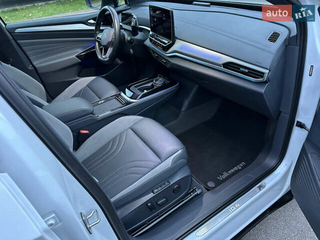 Белый Фольксваген ID.4, объемом двигателя 0 л и пробегом 65 тыс. км за 22999 $, фото 25 на Automoto.ua