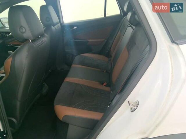 Білий Фольксваген ID.4, об'ємом двигуна 0 л та пробігом 140 тис. км за 23500 $, фото 5 на Automoto.ua