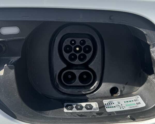 Белый Фольксваген ID.4, объемом двигателя 0 л и пробегом 60 тыс. км за 23900 $, фото 16 на Automoto.ua