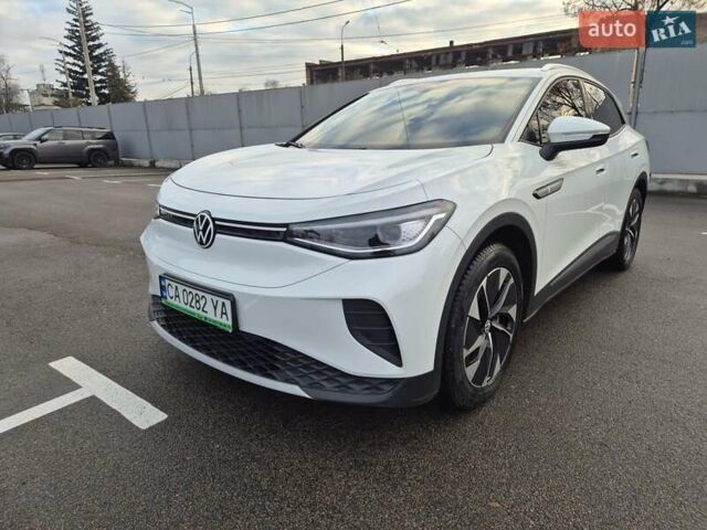 Белый Фольксваген ID.4, объемом двигателя 0 л и пробегом 29 тыс. км за 24500 $, фото 2 на Automoto.ua