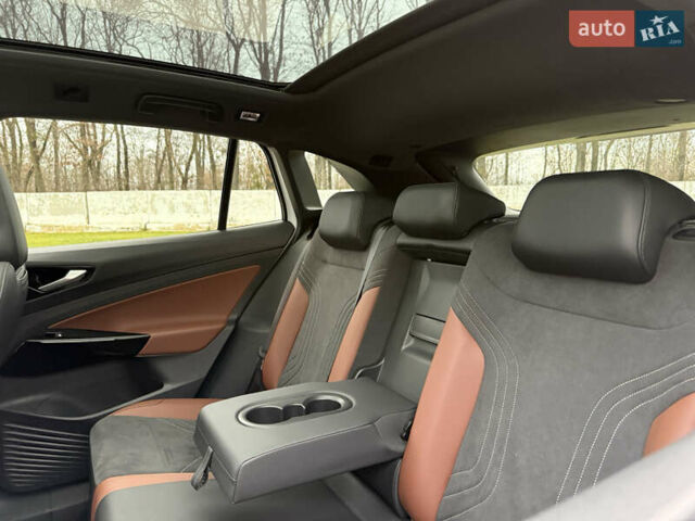 Белый Фольксваген ID.4, объемом двигателя 0 л и пробегом 61 тыс. км за 20900 $, фото 63 на Automoto.ua