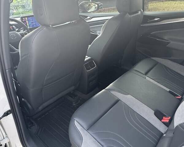 Білий Фольксваген ID.4, об'ємом двигуна 0 л та пробігом 80 тис. км за 25000 $, фото 7 на Automoto.ua