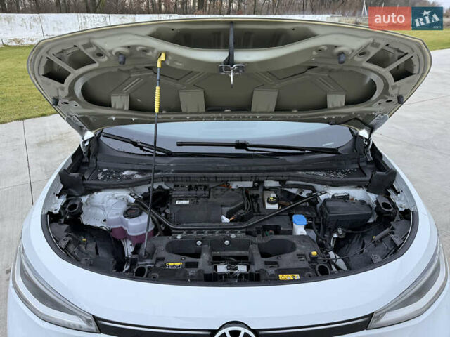 Белый Фольксваген ID.4, объемом двигателя 0 л и пробегом 61 тыс. км за 20900 $, фото 73 на Automoto.ua