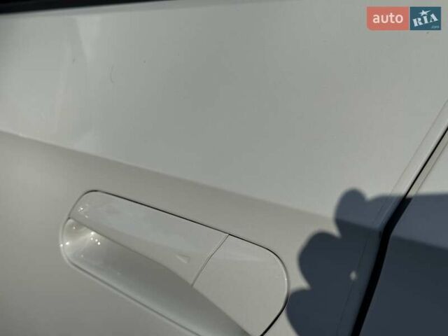 Білий Фольксваген ID.4, об'ємом двигуна 0 л та пробігом 34 тис. км за 26440 $, фото 10 на Automoto.ua