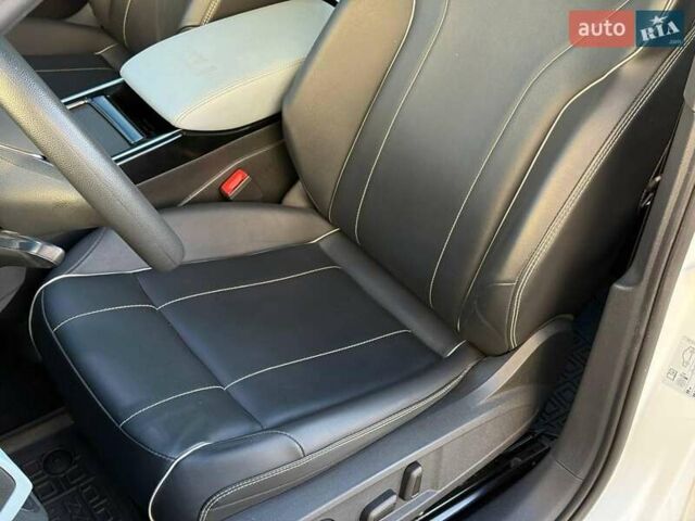 Белый Фольксваген ID.4, объемом двигателя 0 л и пробегом 47 тыс. км за 22940 $, фото 17 на Automoto.ua