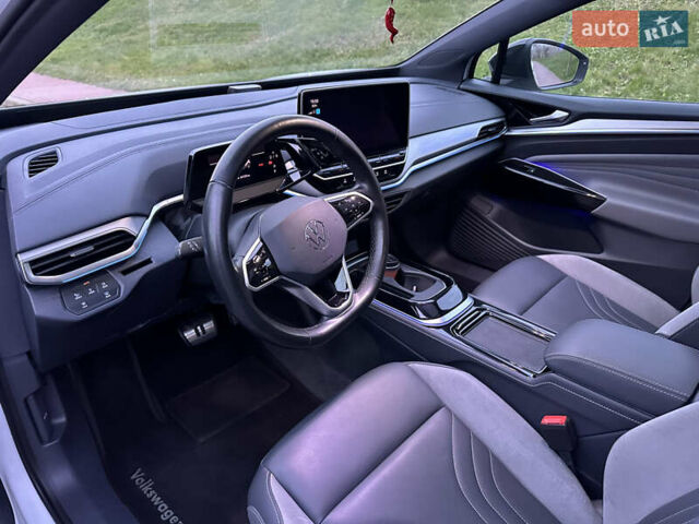 Белый Фольксваген ID.4, объемом двигателя 0 л и пробегом 65 тыс. км за 22999 $, фото 27 на Automoto.ua