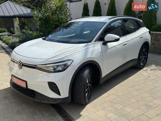 Белый Фольксваген ID.4, объемом двигателя 0 л и пробегом 60 тыс. км за 23900 $, фото 2 на Automoto.ua