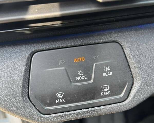 Белый Фольксваген ID.4, объемом двигателя 0 л и пробегом 60 тыс. км за 23900 $, фото 14 на Automoto.ua