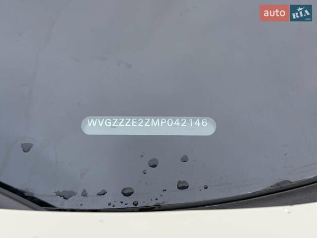 Белый Фольксваген ID.4, объемом двигателя 0 л и пробегом 61 тыс. км за 20900 $, фото 31 на Automoto.ua