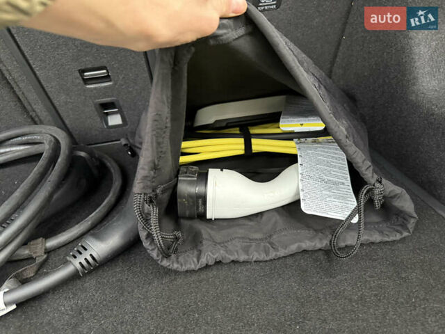 Белый Фольксваген ID.4, объемом двигателя 0 л и пробегом 61 тыс. км за 20900 $, фото 70 на Automoto.ua