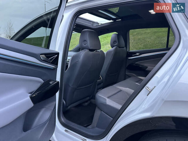 Белый Фольксваген ID.4, объемом двигателя 0 л и пробегом 65 тыс. км за 22999 $, фото 14 на Automoto.ua