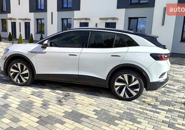Белый Фольксваген ID.4, объемом двигателя 0 л и пробегом 34 тыс. км за 26600 $, фото 5 на Automoto.ua