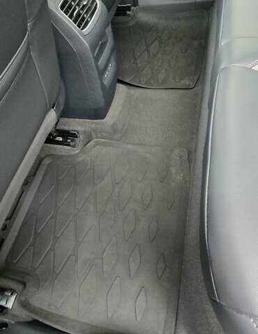 Белый Фольксваген ID.4, объемом двигателя 0 л и пробегом 85 тыс. км за 25000 $, фото 13 на Automoto.ua