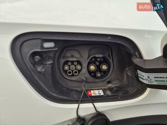 Белый Фольксваген ID.4, объемом двигателя 0 л и пробегом 29 тыс. км за 24500 $, фото 20 на Automoto.ua