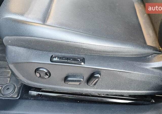 Белый Фольксваген ID.4, объемом двигателя 0 л и пробегом 34 тыс. км за 26600 $, фото 16 на Automoto.ua