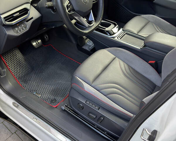 Белый Фольксваген ID.4, объемом двигателя 0 л и пробегом 28 тыс. км за 36249 $, фото 22 на Automoto.ua