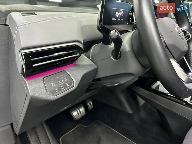 Білий Фольксваген ID.4, об'ємом двигуна 0 л та пробігом 13 тис. км за 28000 $, фото 24 на Automoto.ua