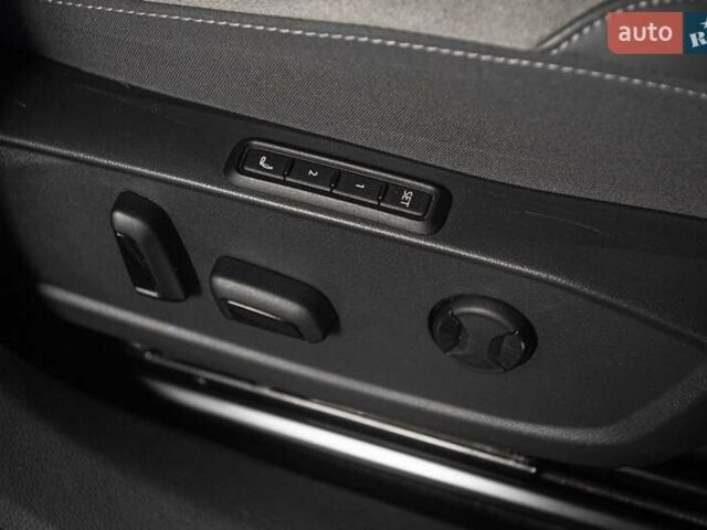 Білий Фольксваген ID.4, об'ємом двигуна 0 л та пробігом 61 тис. км за 27999 $, фото 34 на Automoto.ua