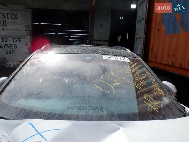 Білий Фольксваген ID.4, об'ємом двигуна 0 л та пробігом 63 тис. км за 17000 $, фото 10 на Automoto.ua