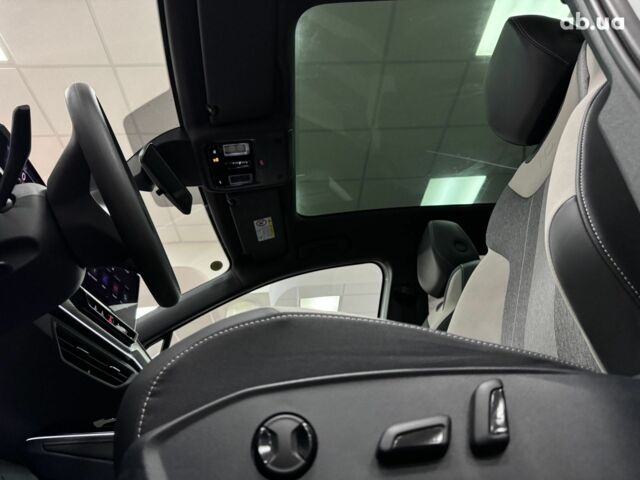 Білий Фольксваген ID.4, об'ємом двигуна 0 л та пробігом 21 тис. км за 25300 $, фото 3 на Automoto.ua