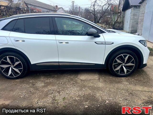 Белый Фольксваген ID.4, объемом двигателя 0 л и пробегом 71 тыс. км за 23800 $, фото 4 на Automoto.ua