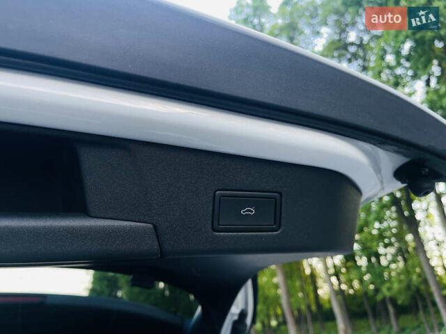 Білий Фольксваген ID.4, об'ємом двигуна 0 л та пробігом 76 тис. км за 25500 $, фото 36 на Automoto.ua