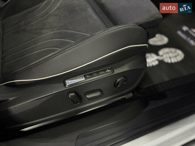 Белый Фольксваген ID.4, объемом двигателя 0 л и пробегом 67 тыс. км за 27499 $, фото 13 на Automoto.ua