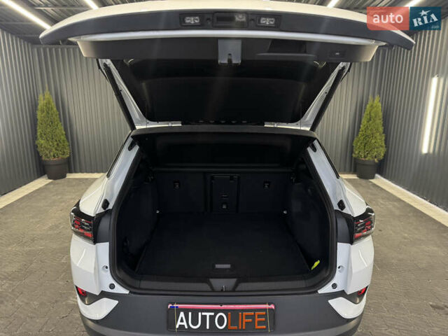 Белый Фольксваген ID.4, объемом двигателя 0 л и пробегом 67 тыс. км за 27499 $, фото 21 на Automoto.ua