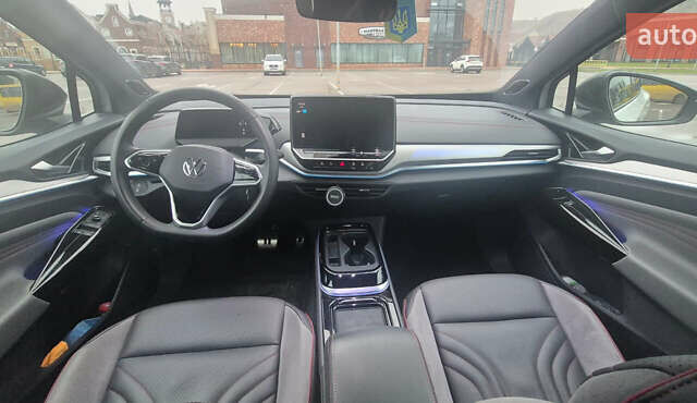 Белый Фольксваген ID.4, объемом двигателя 0 л и пробегом 62 тыс. км за 26300 $, фото 20 на Automoto.ua