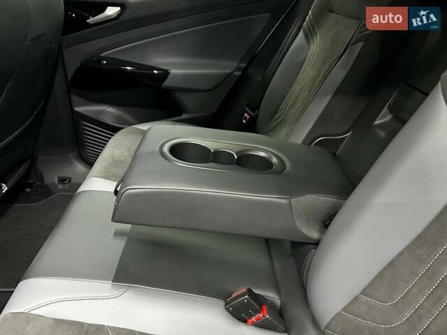 Білий Фольксваген ID.4, об'ємом двигуна 0 л та пробігом 13 тис. км за 28000 $, фото 17 на Automoto.ua