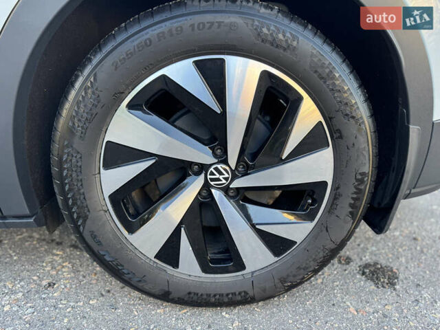 Белый Фольксваген ID.4, объемом двигателя 0 л и пробегом 7 тыс. км за 24000 $, фото 12 на Automoto.ua