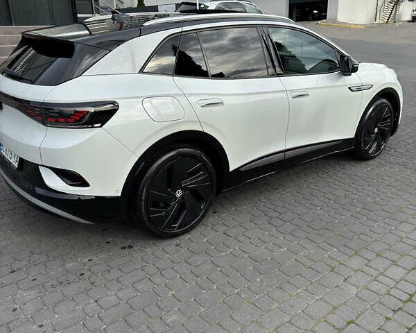 Белый Фольксваген ID.4, объемом двигателя 0 л и пробегом 28 тыс. км за 36249 $, фото 5 на Automoto.ua