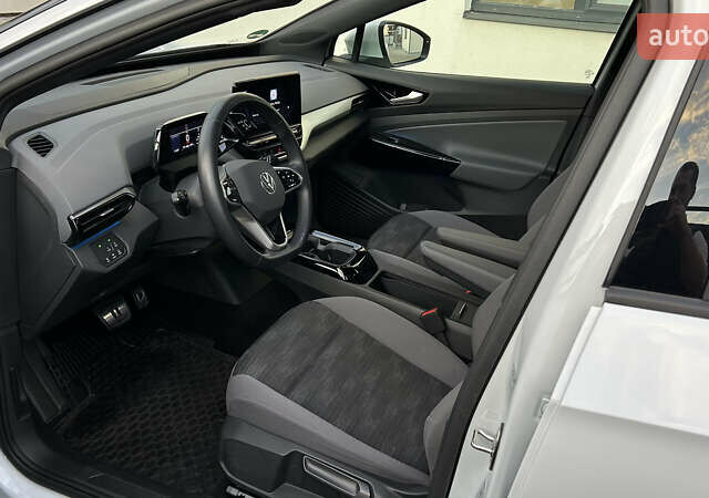 Белый Фольксваген ID.4, объемом двигателя 0 л и пробегом 47 тыс. км за 25500 $, фото 24 на Automoto.ua