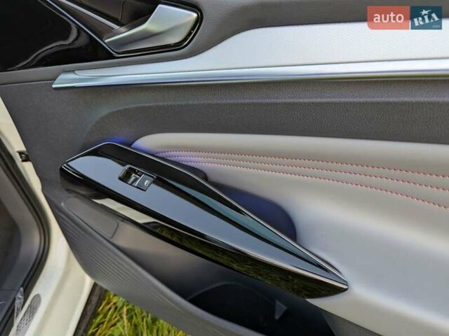 Белый Фольксваген ID.4, объемом двигателя 0 л и пробегом 14 тыс. км за 29500 $, фото 21 на Automoto.ua