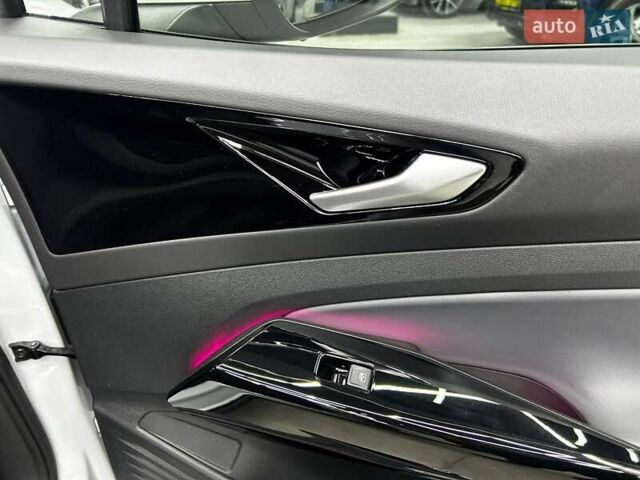 Білий Фольксваген ID.4, об'ємом двигуна 0 л та пробігом 13 тис. км за 28000 $, фото 9 на Automoto.ua