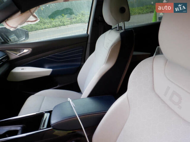 Білий Фольксваген ID.4, об'ємом двигуна 0 л та пробігом 63 тис. км за 17000 $, фото 5 на Automoto.ua