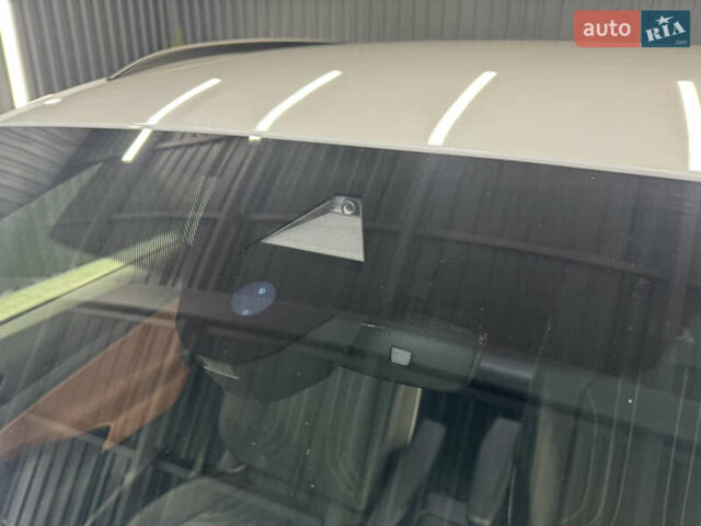 Белый Фольксваген ID.4, объемом двигателя 0 л и пробегом 67 тыс. км за 27499 $, фото 15 на Automoto.ua