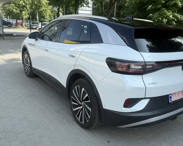 Белый Фольксваген ID.4, объемом двигателя 0 л и пробегом 55 тыс. км за 24300 $, фото 2 на Automoto.ua