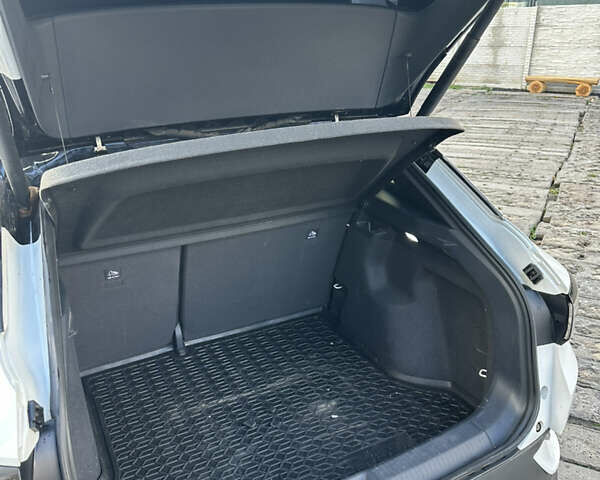 Белый Фольксваген ID.4, объемом двигателя 0 л и пробегом 44 тыс. км за 25000 $, фото 16 на Automoto.ua