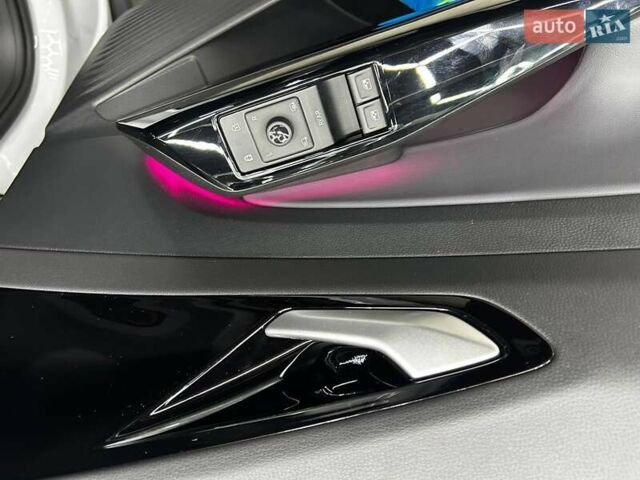 Білий Фольксваген ID.4, об'ємом двигуна 0 л та пробігом 13 тис. км за 28000 $, фото 25 на Automoto.ua