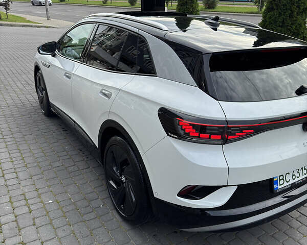 Белый Фольксваген ID.4, объемом двигателя 0 л и пробегом 28 тыс. км за 36249 $, фото 4 на Automoto.ua