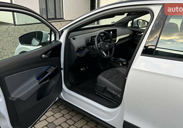 Белый Фольксваген ID.4, объемом двигателя 0 л и пробегом 47 тыс. км за 25500 $, фото 23 на Automoto.ua